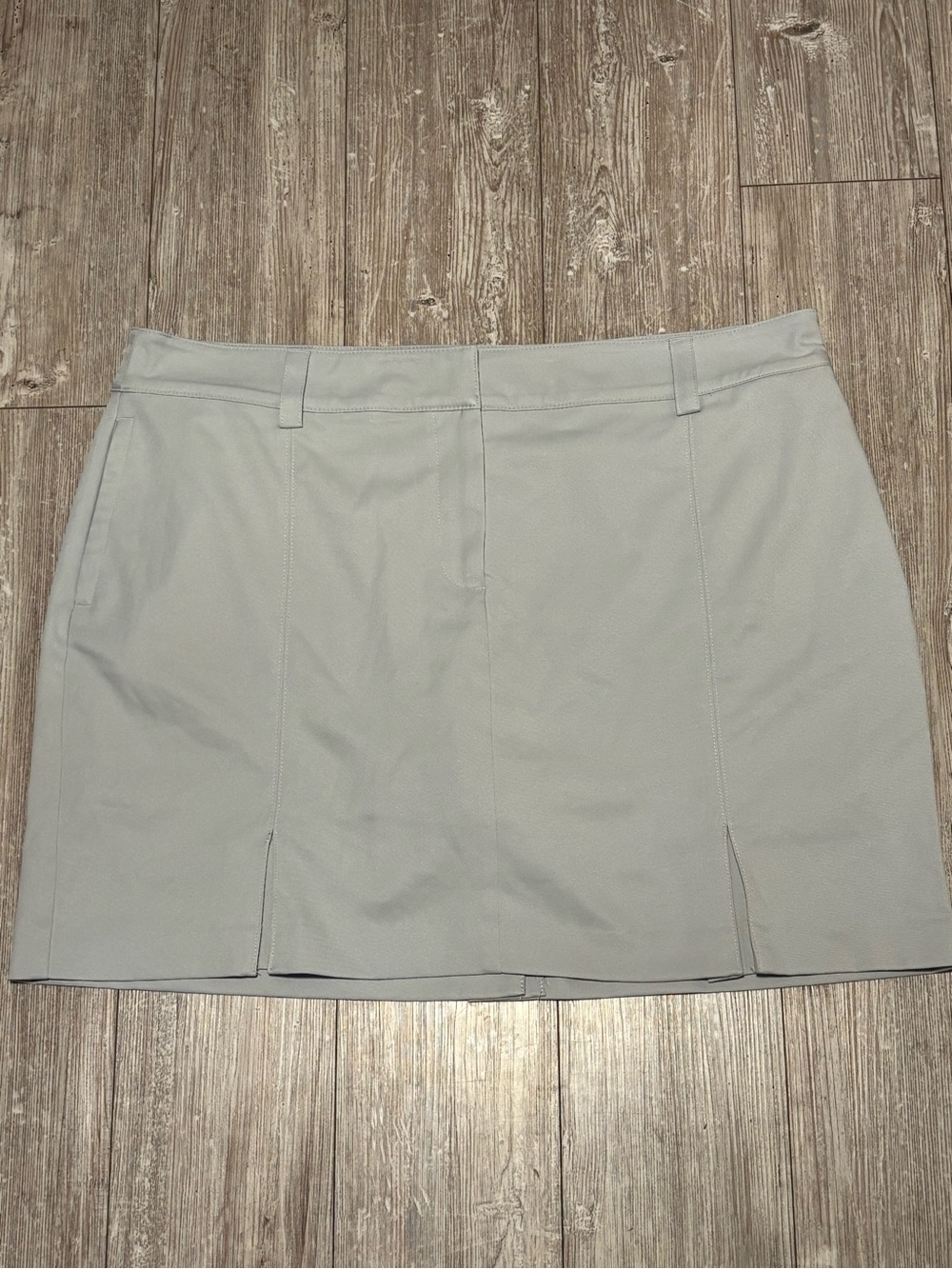 Izod Golf Light Gray Women's Skort